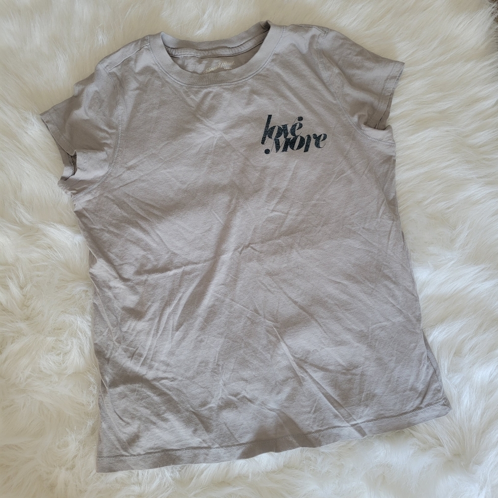 Universal Thread 'Love More' Cap Sleeve TShirt M EUC Light Gray 100% Cotton